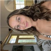 Je suis bilingue en anglais, j'ai vécu 4 ans en Angleterre et je peux enseigner l'anglais